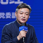     邢紀紅    東南大學黨委副書記在科研工作當中，拔尖人才具有指針和磁石作用。真正優(yōu)秀的拔尖領軍人才，能帶領科研團隊在未知領域產出高水平的科研成果，還能將跨學科、跨專業(yè)、跨領域的資源吸引到一起，形成更為強大的合力。