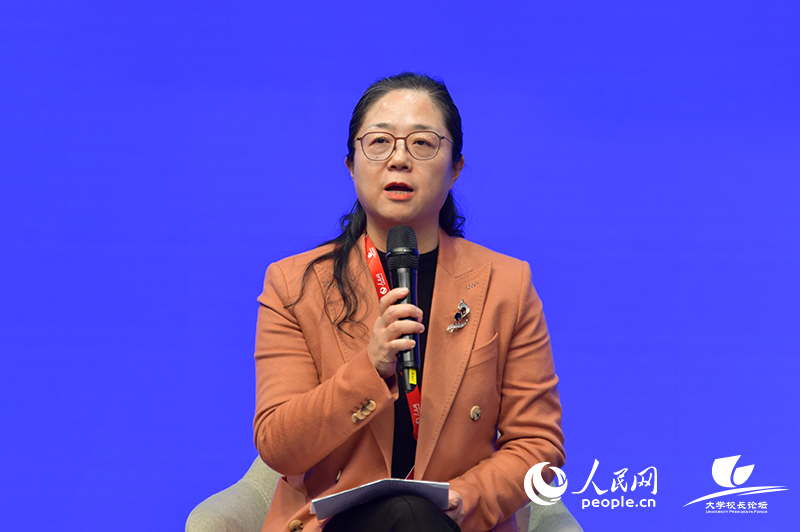 西安交通大學(xué)黨委常委、常務(wù)副校長別朝紅發(fā)言。任峰濤 攝