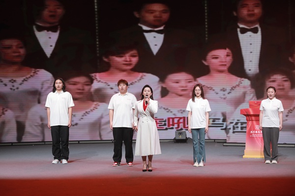 北京高校“藝術(shù)名家領(lǐng)讀經(jīng)典”大思政課系列課程啟動。北京市教委供圖