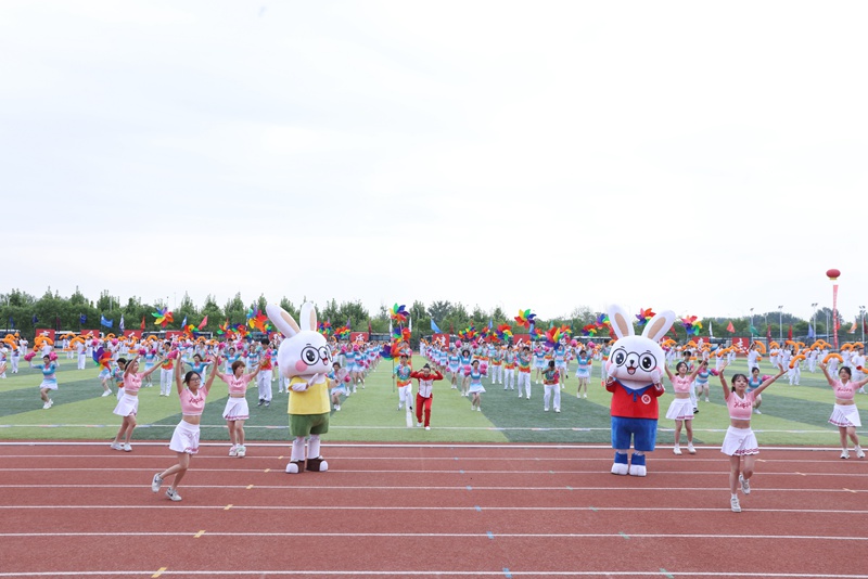 首都高等學校第63屆學生田徑運動會開幕。北京信息科技大學供圖