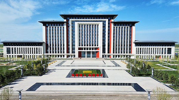 學(xué)校主樓。學(xué)校供圖