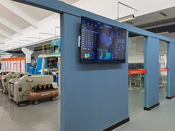 人工智能學(xué)院大數(shù)據(jù)實(shí)驗(yàn)室。學(xué)校供圖