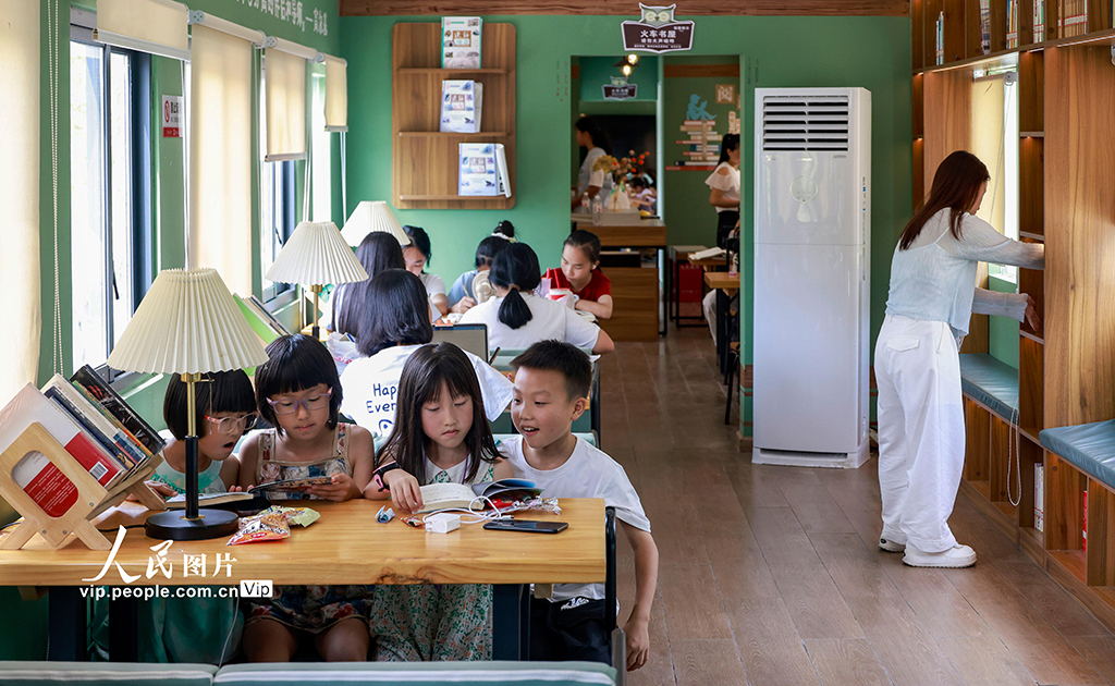 貴州玉屏：“火車書屋”樂享閱讀【4】