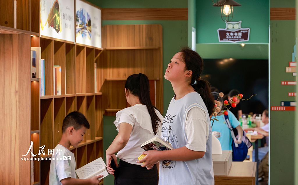 貴州玉屏:“火車(chē)書(shū)屋”樂(lè)享閱讀【5】