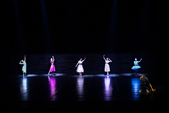 演出現(xiàn)場。學(xué)校供圖