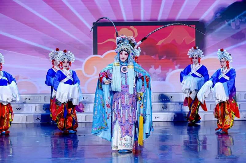 展演活動上，學員表演京劇《雙陽公主》選段。國家老年大學供圖