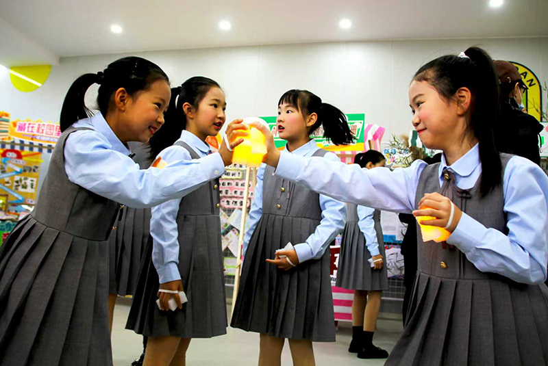 楓丹實驗小學的“光點課程市集”。學校供圖