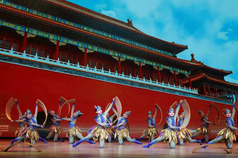 北京市東城區(qū)舉辦首屆美育節(jié)教育教學(xué)成果展。徐鵬攝