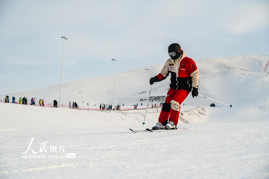 新疆昌吉:樂享冰雪運動【6】