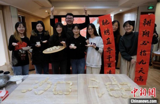 一場有溫度的冬至活動祝願考研學(xué)子能夠考上心儀學(xué)校?！°蟛?攝