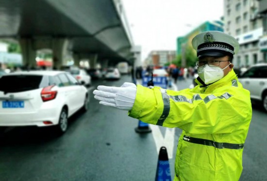 ����ʡ�����Tȫ�����ø߿����Ϲ��������L���оG�@�^(q��)ί���������D��