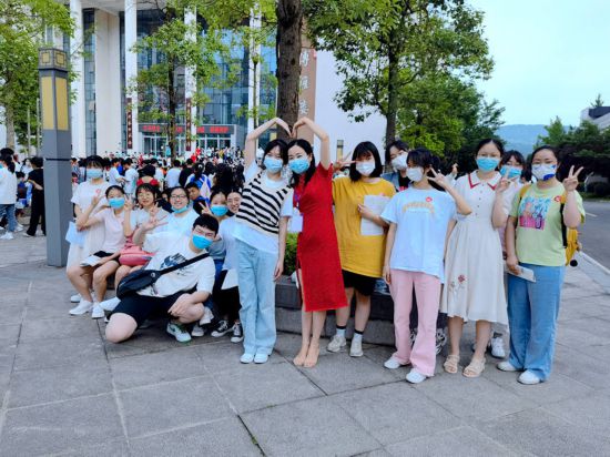 �Ű�����ұ��ЌW(xu��)�����옷ӭ�����Ű��Ո󹩈D