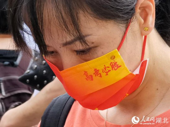 �������L�������߿��؄١������������z