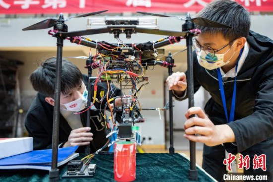 ���Å�ِ�(xi��ng)Ŀ���w���պ������C(j��)е�ӹ�����Ϣͨ�������ϻ������˹����ܵȶ���(g��)�I(l��ng)������� �z