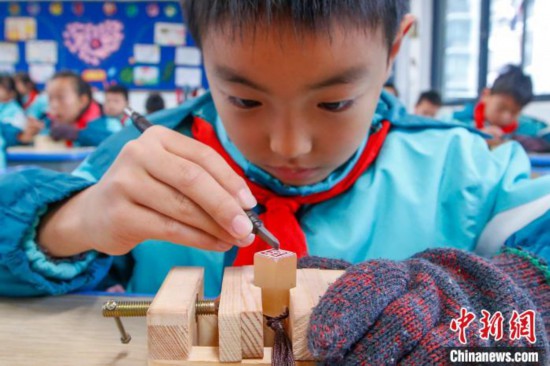 ����ʡ�Sɽ����Ϫ��ɽ���С�W�ČW�����ڌW�����z�����������ʩ���� �z