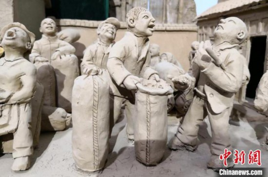 �D�鳣��ƽ������Ʒչ�F(xi��n)�S�Ո�����(�Y�ψD) ������ �z