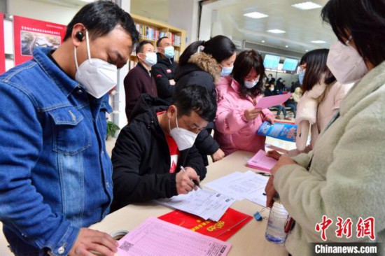 �D����������Ƹ�������Ƹ��Ϣ�������� �z