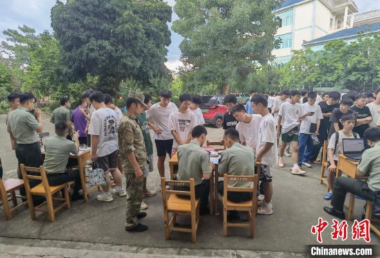 ����ɲ��ڰl(f��)�ű��۵�ӛ�C�����f�T �z