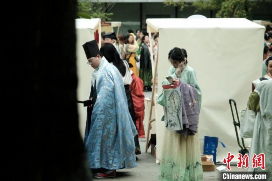 ���p�������h���伯�С�ë� �z