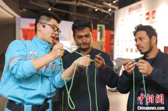 5��9�գ������ˆTָ��(d��o)��W(xu��)���W(xu��)��(x��)���K�Y(ji��)������ �z