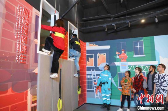 5��9������W(xu��)���w�(y��n)?z��i)��M�ߘǾ������������� �z