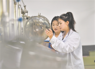 �����(l��i)�����(y��ng)���W(xu��)Ժᘌ�(du��)��I(y��)��������(hu��)���ˌ�(d��o)�������r(sh��)�{(di��o)����(zhu��n)�I(y��)�O(sh��)�ú����B(y��ng)���򣬼ӏ�(qi��ng)��W(xu��)����(sh��)�`�������B(y��ng)���D�����(y��ng)���W(xu��)Ժ�������̌W(xu��)Ժ�W(xu��)�����M(j��n)�й�����쌍(sh��)�(y��n)�����A��ӛ�� �����z