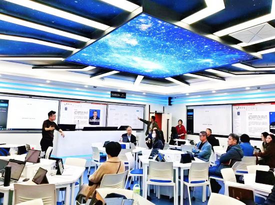 2023�����׶���(j��ng)���Q(m��o)�״�W(xu��)�̎�����ȫ�´����AIGC������ӑ���˹����ܡ�+���˲����B(y��ng)��