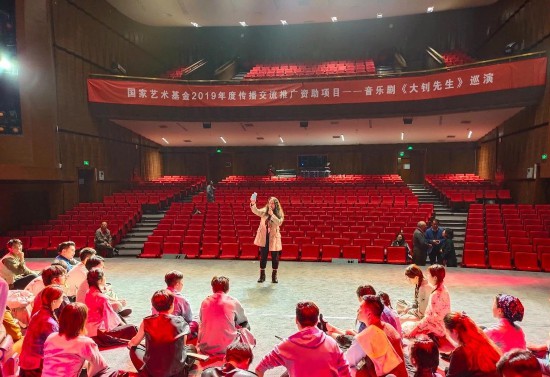 周映辰導演在演出后及時修正問題