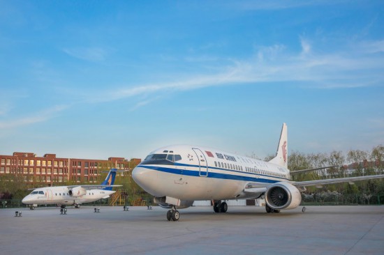 學(xué)校用於學(xué)生崗位實(shí)踐和執(zhí)照培訓(xùn)的飛機(jī)