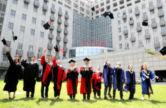 首都醫(yī)科大學(xué)畢業(yè)生