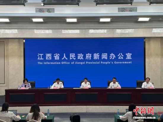 10月10日，“十四五”江西教育高質(zhì)量發(fā)展成就新聞發(fā)布會(huì)在南昌召開。李思成 攝